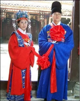 20111123-Wiki C Traditional_chinese_wedding.jpg